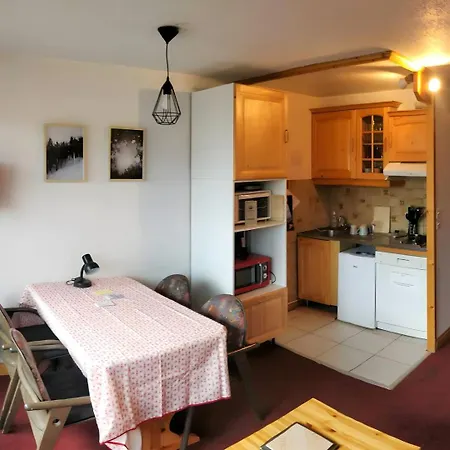 - Inout - 5 Beds Flat G-7 Apartman *